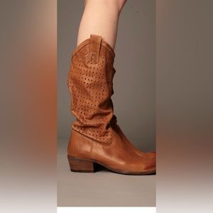 Frye Free people Carson perforated boots size 10